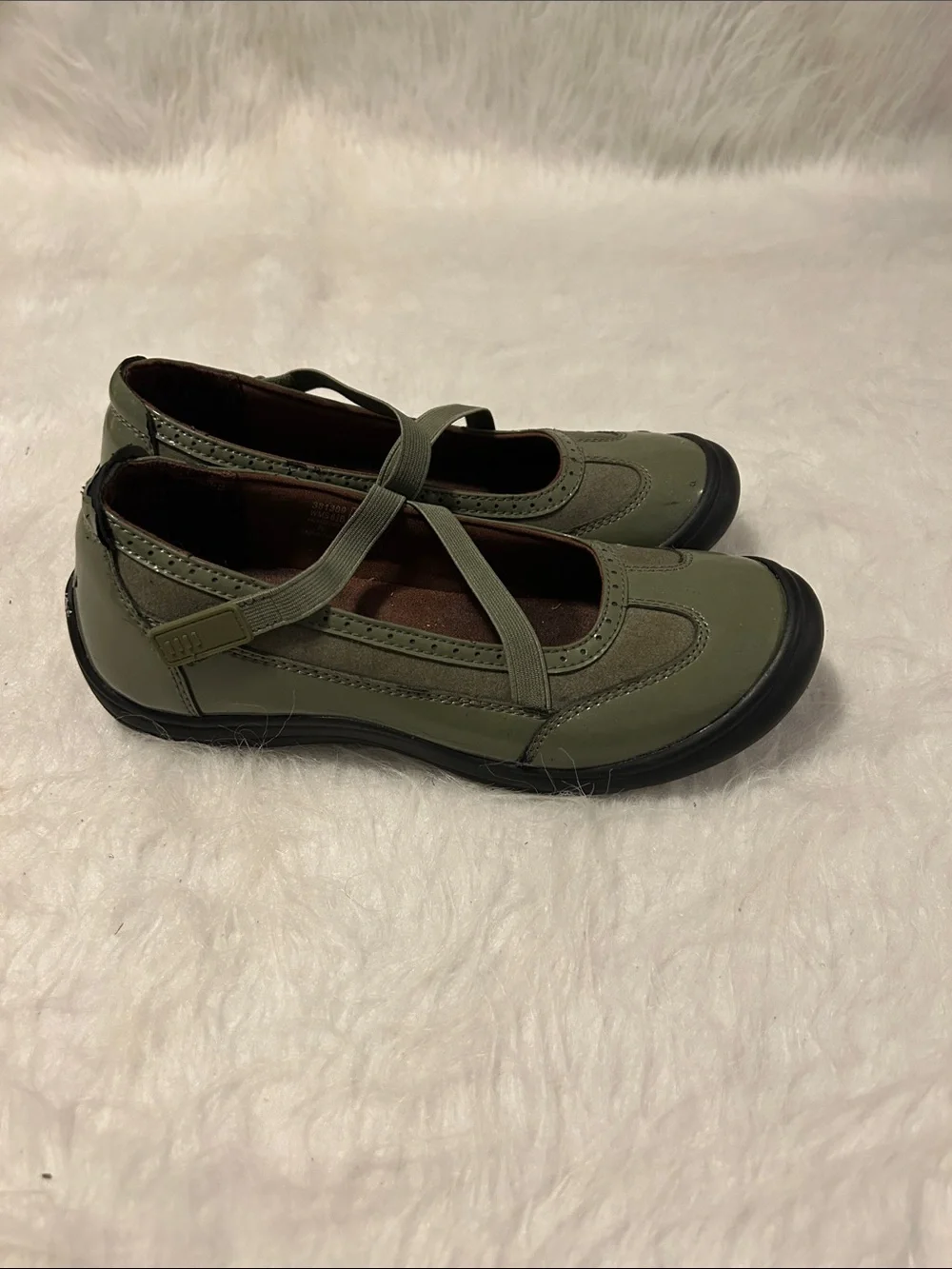 Olive Green Crisscross Strap Mary Jane Dress Shoes